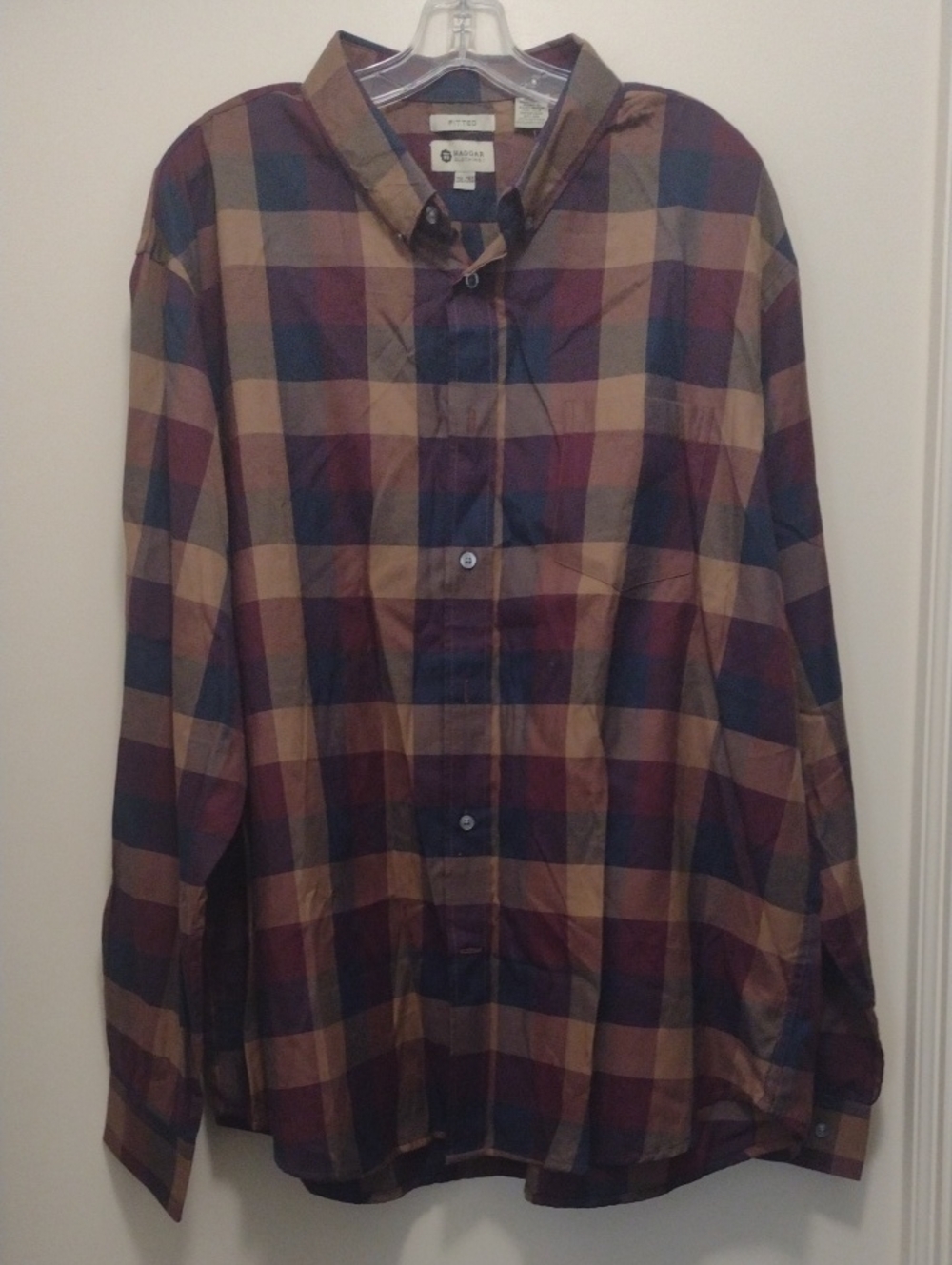 Haggar Men's Plaid Brown And Red Button-Down Shirt (J1302)
